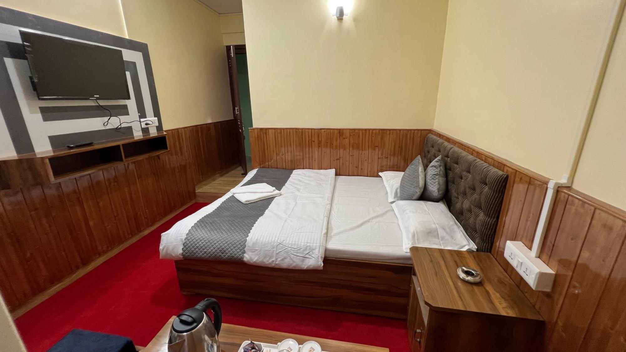 Hotel Hill Top Darjeeling  Exterior photo